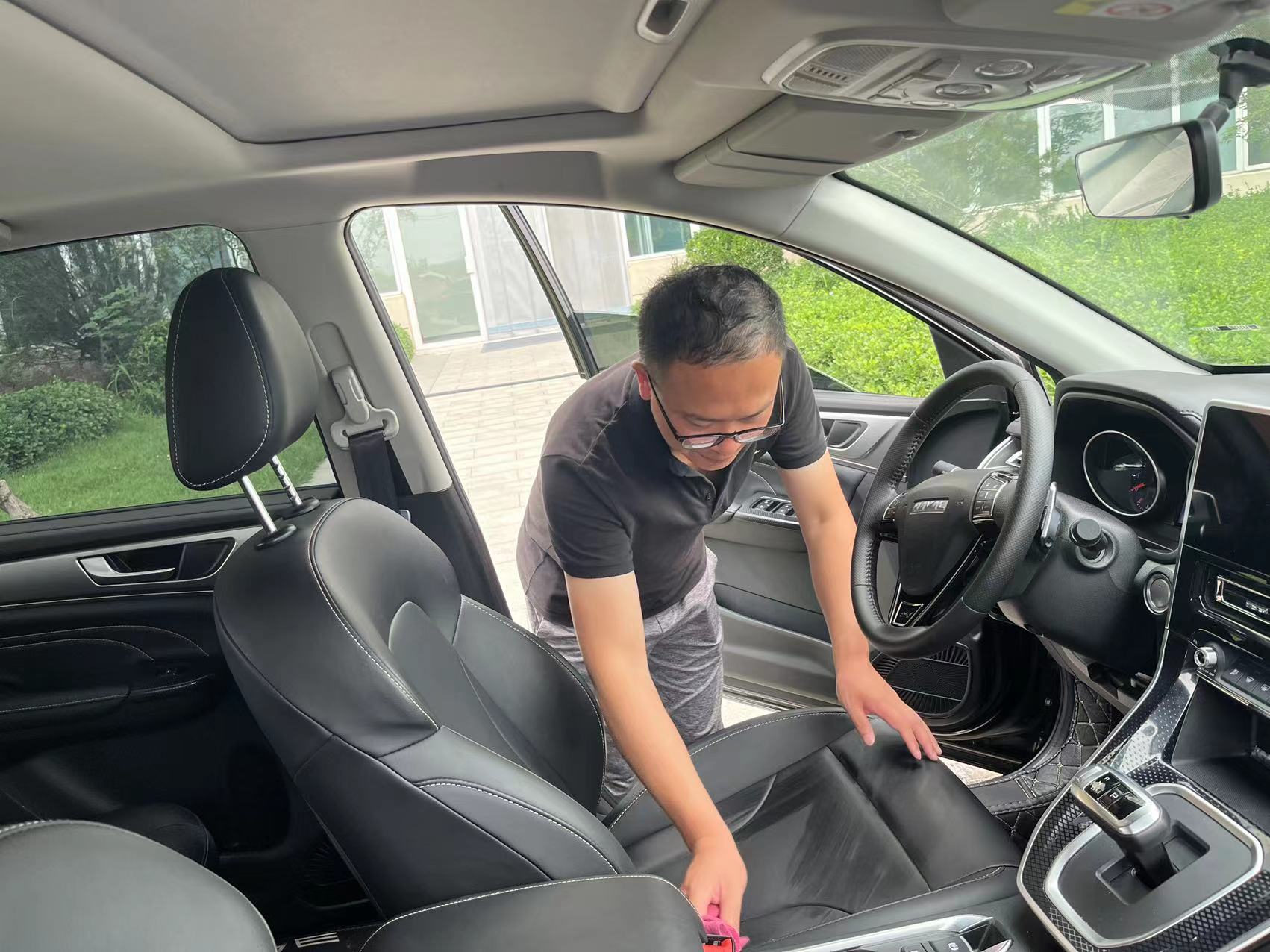 华境清治员工风采丨平凡之“光”，闪“耀力量”